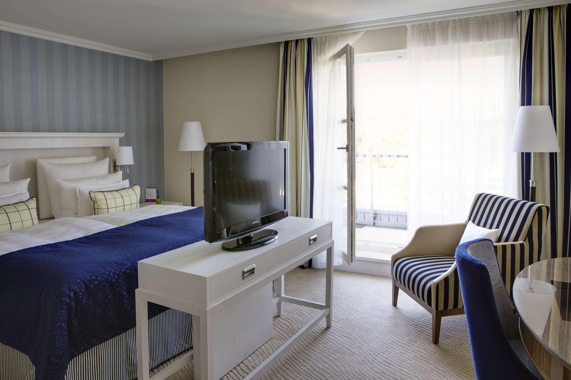 Steigenberger Grandhotel & Spa Heringsdorf Екстер'єр фото A room at the Hotel du Cap-Eden-Roc