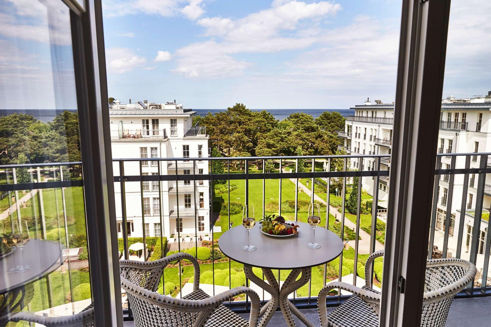 Steigenberger Grandhotel & Spa Heringsdorf Екстер'єр фото View from the balcony of a suite