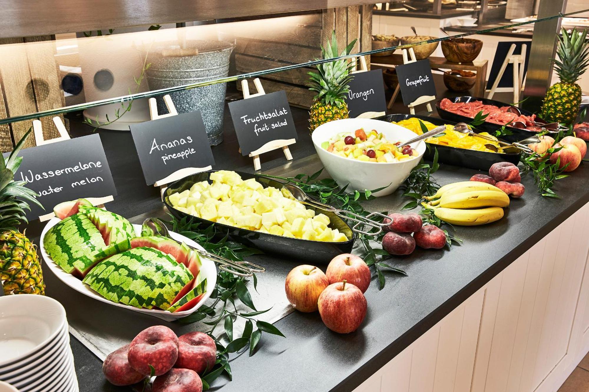 Steigenberger Grandhotel & Spa Heringsdorf Екстер'єр фото Fruit salad