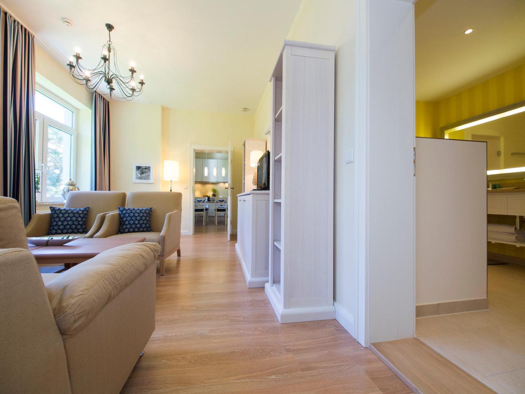 Steigenberger Grandhotel & Spa Heringsdorf Екстер'єр фото Interior of a serviced apartment in Munich, Germany